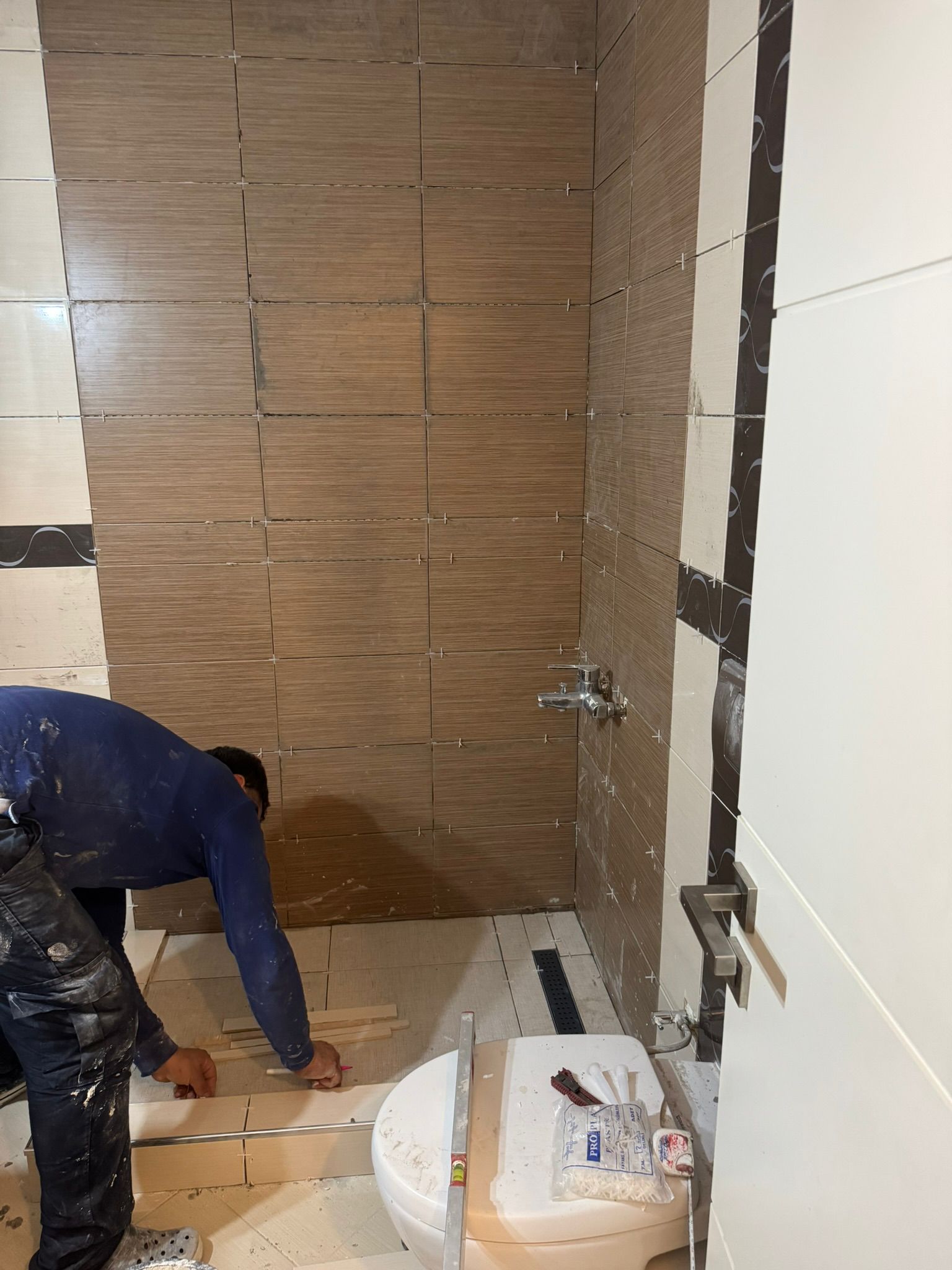 Banyo Gider Açma - Saç ve Sabun Birikimi